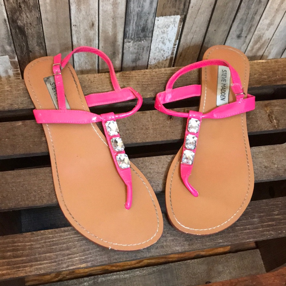 Steve Madden T strap sandal